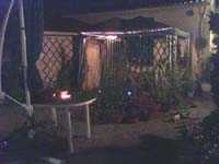 By night ! ...